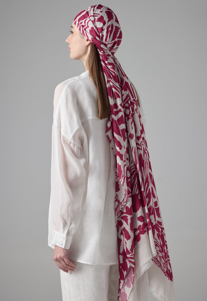 Choice Printed Contrast Fringe Hem Scarf Burgundy