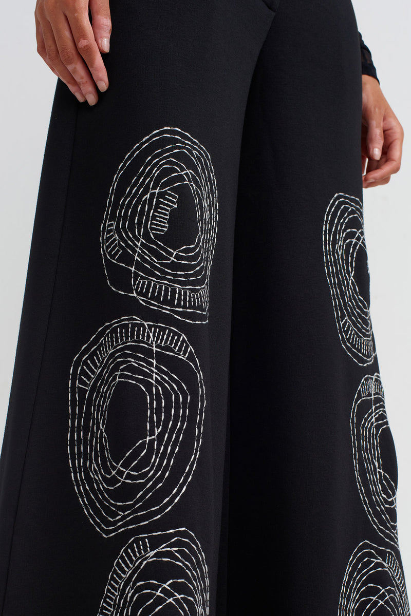 Nu Embroidered Wide-Leg Trousers Black/Offwhite