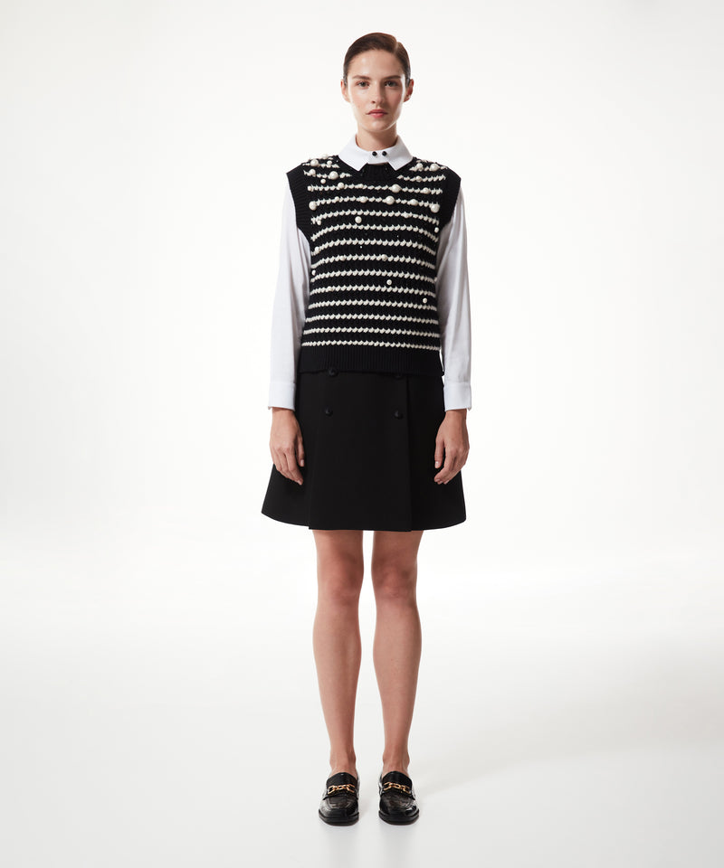 Machka Sweater With Pearl Accessories Black