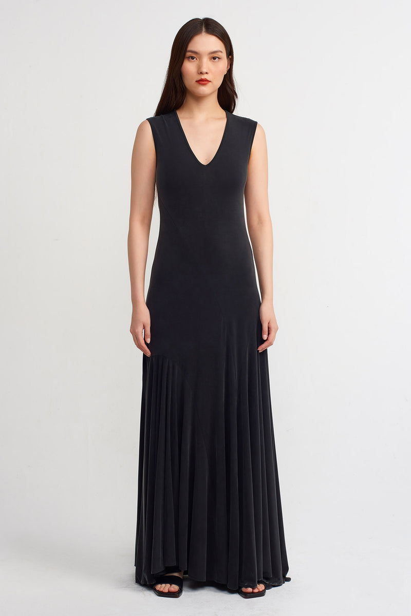 Nu V-Neck Sleeveless Maxi Dress Black