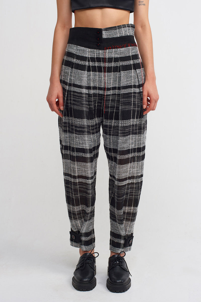 Nu Red Stitch Detail Plaid Pants Black