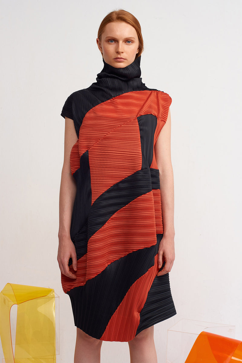 Nu Color-Blocked Pleated Short Dress Black/Orange