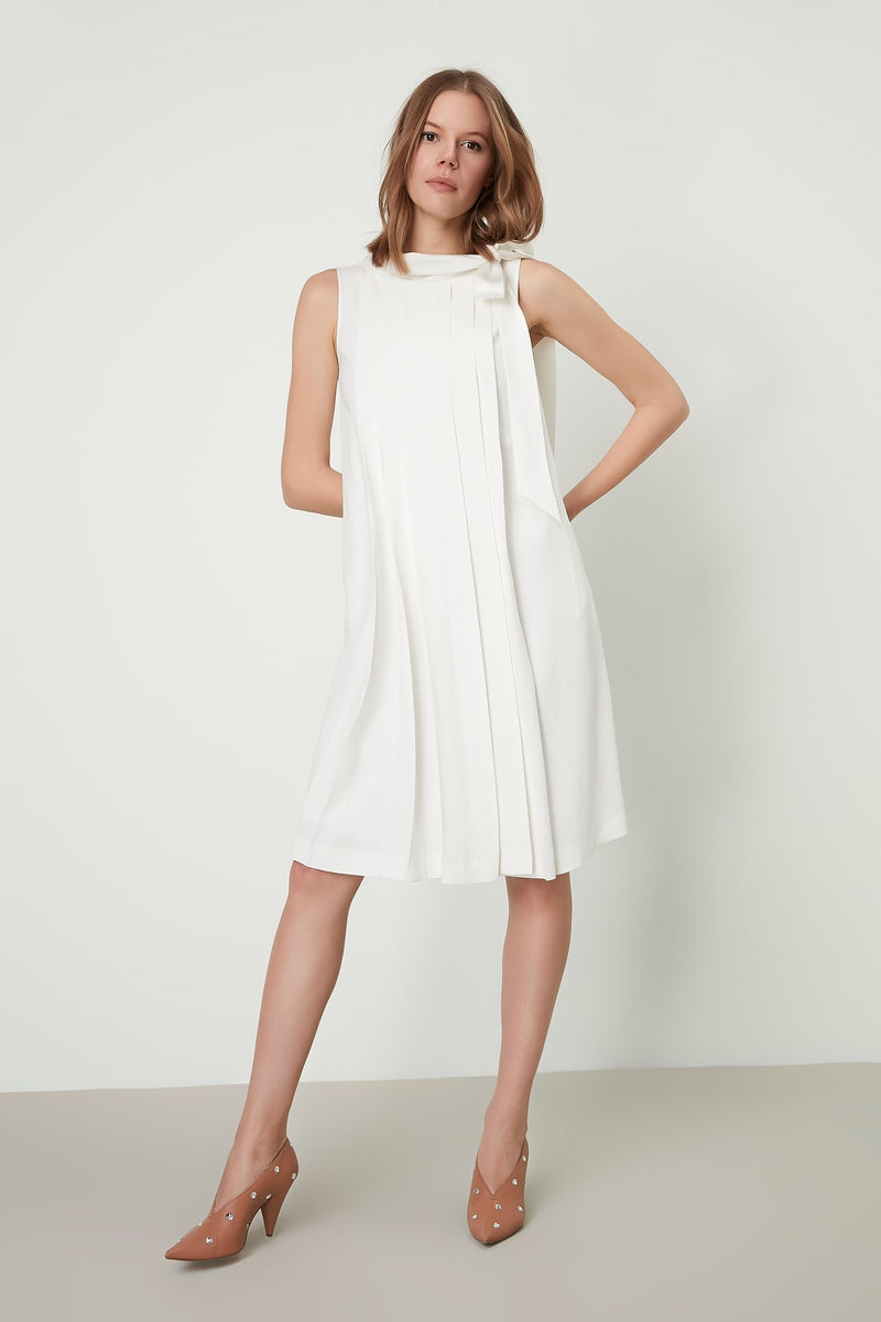 Machka Tie Detail Pleated Dress Off White